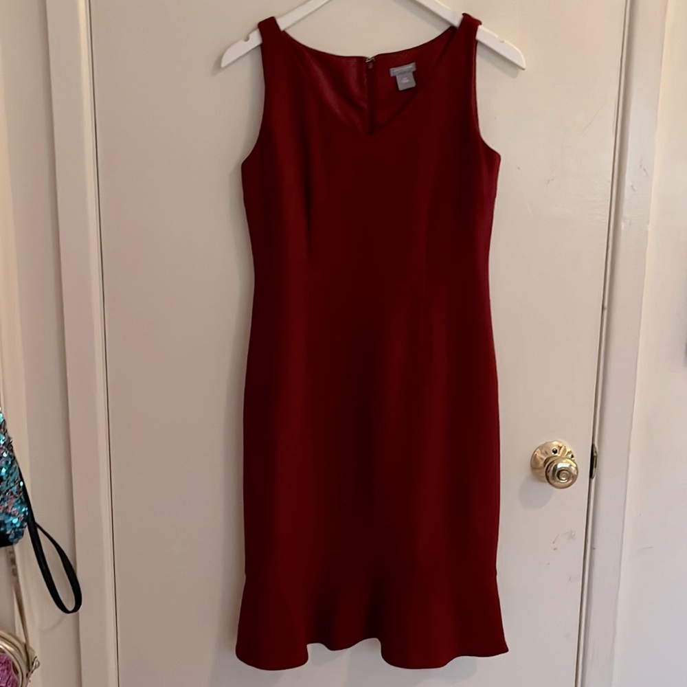 Beautiful Burgundy Sleeveless Sheath Dress
